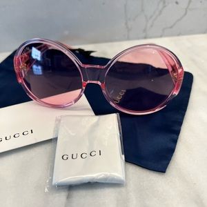 Authentic Gucci sunglasses in pink!